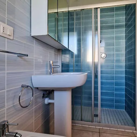 Modern Flat With Big Swimming Pool And Balcony Daire Bibione