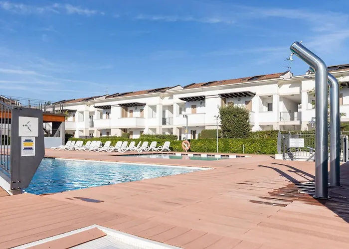 Modern Flat With Big Swimming Pool And Balcony