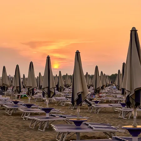 Apartment Modern Flat With Big Swimming Pool And Balcony Bibione