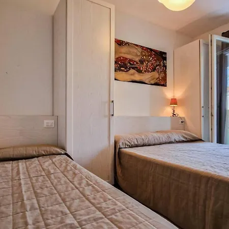 Appartement Modern Flat With Big Swimming Pool And Parking Bibione