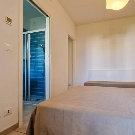 Modern Flat With Big Swimming Pool And Parking Appartement Bibione