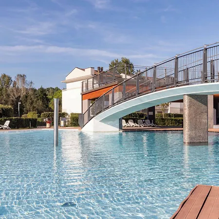 Modern Flat With Big Swimming Pool And Parking Appartement *