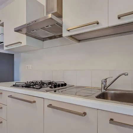 Modern Flat With Big Swimming Pool And Parking Appartement Bibione