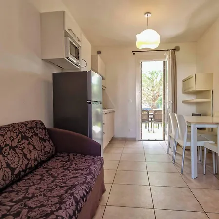 Modern Flat With Big Swimming Pool And Parking Appartement Bibione