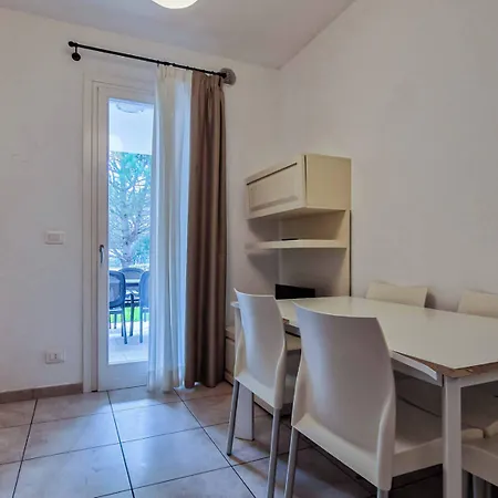 Modern Flat With Big Swimming Pool And Parking Appartement Bibione